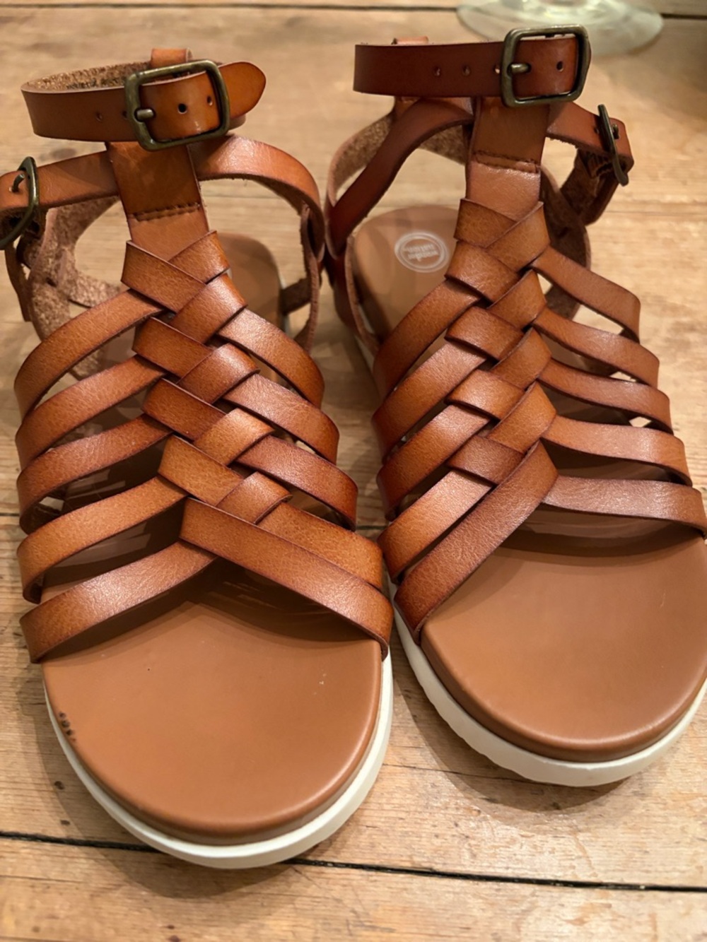 Girls Brown leather Strappy Gladiator Flat Sandals White non-marking outsole - Picture 3 of 9